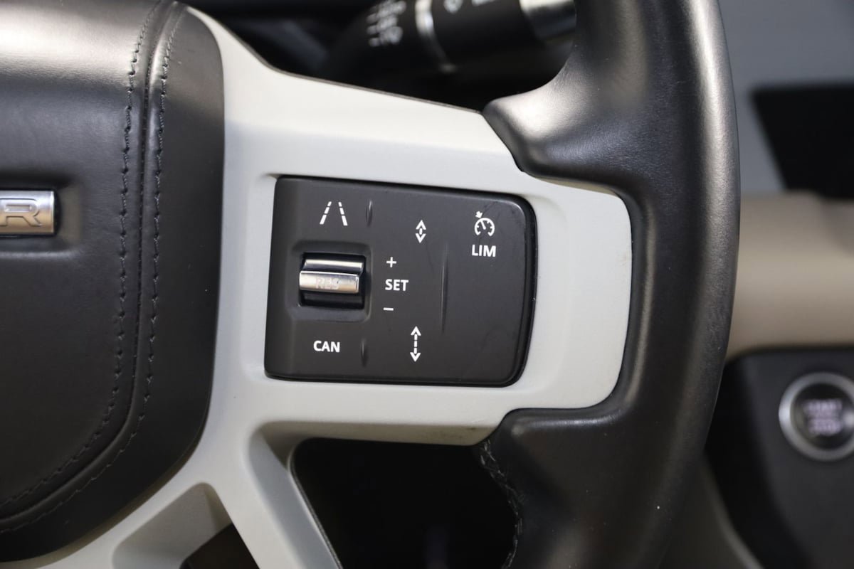 Used 2022 Land Rover Defender 110 X-Dynamic HSE image 37