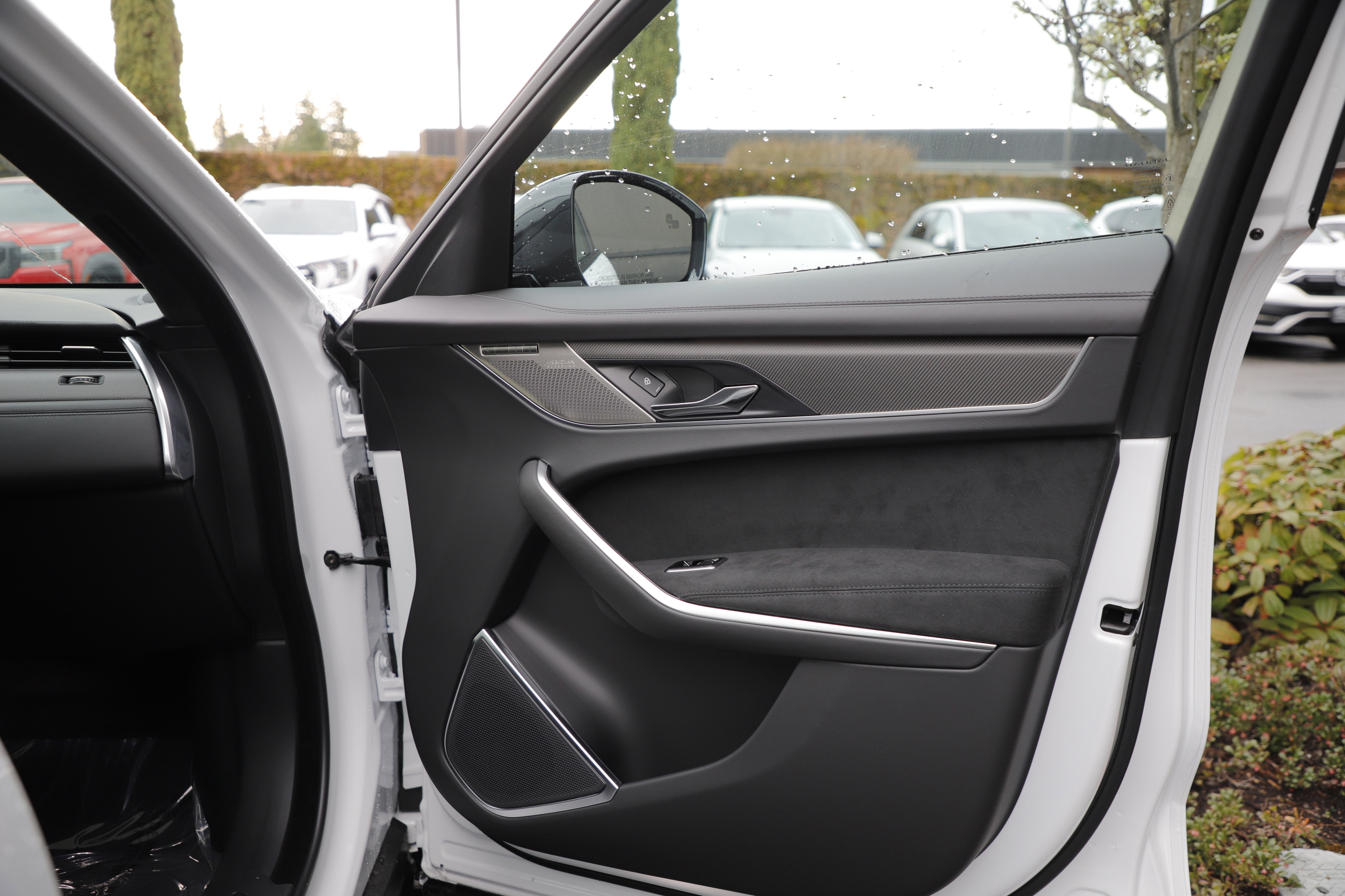 New 2026 Jaguar F-PACE SVR image 9