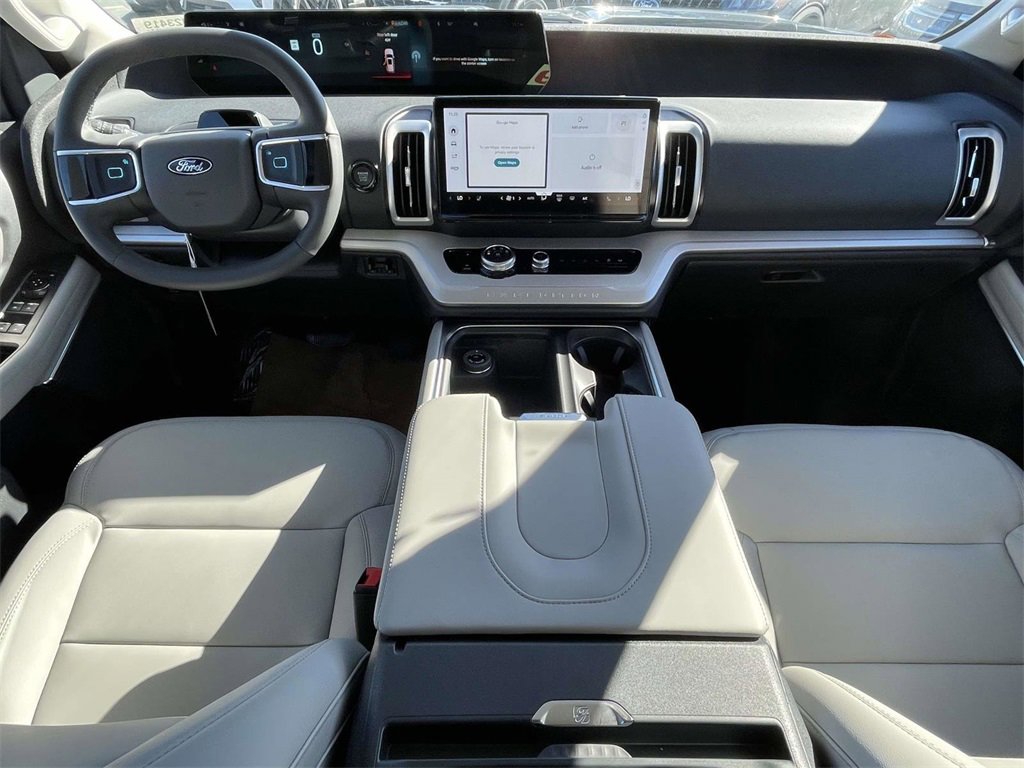 New 2026 Ford Expedition Active image 11