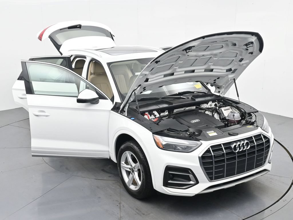 Used 2023 Audi Q5 2.0T Premium w/ Convenience Package AWD/4WD image 38