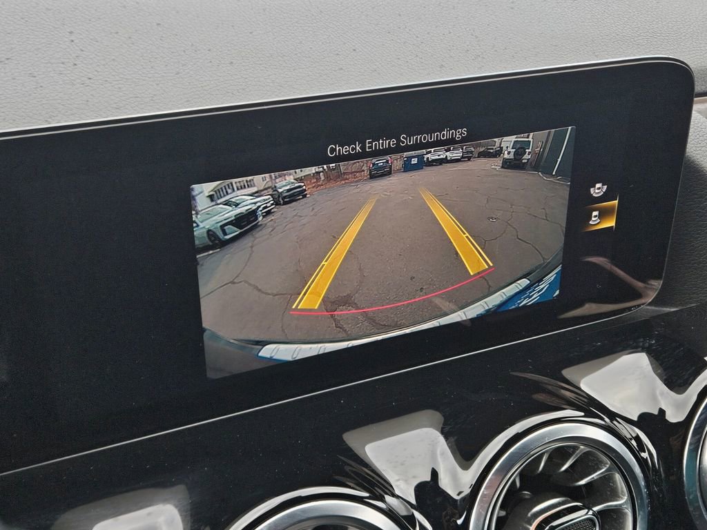 Used 2022 Mercedes-Benz GLA 250 4MATIC image 17