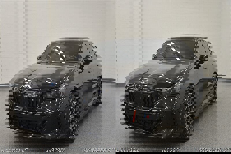 Used 2025 BMW i5 eDrive40i w/ M Sport Package image 2