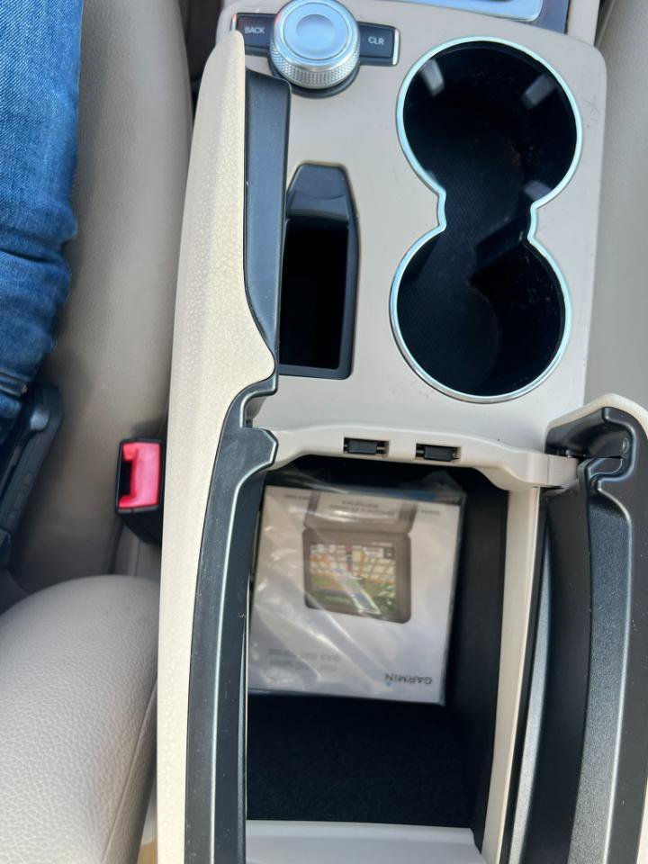 Used 2010 Mercedes-Benz C 300 Sedan image 19