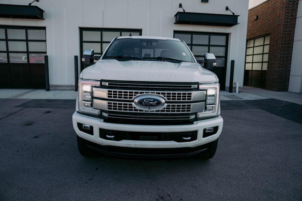 Used 2019 Ford F350 Platinum w/ Platinum Ultimate Package image 2
