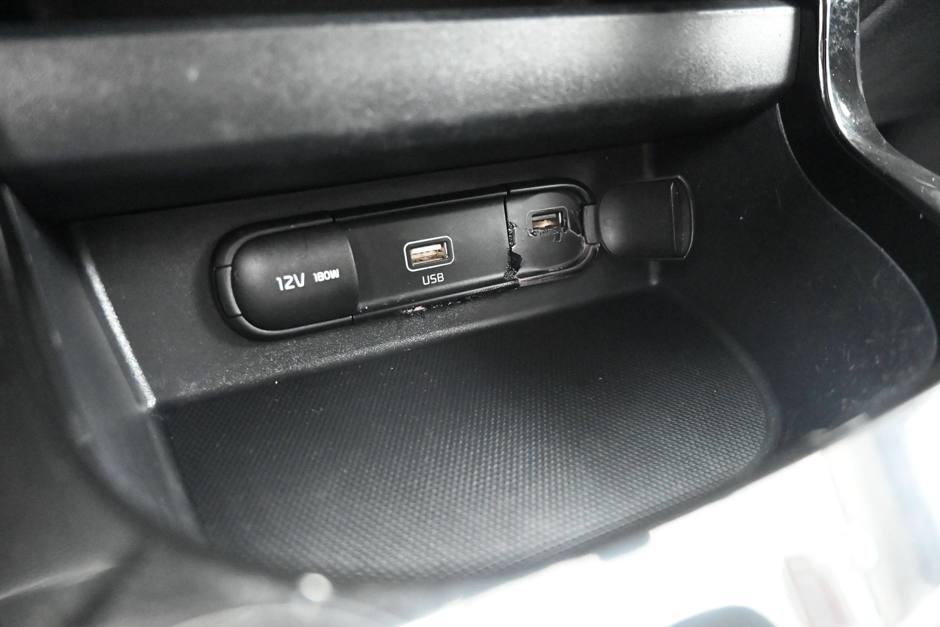 Used 2023 Kia Seltos S w/ Navigation Package FWD image 21