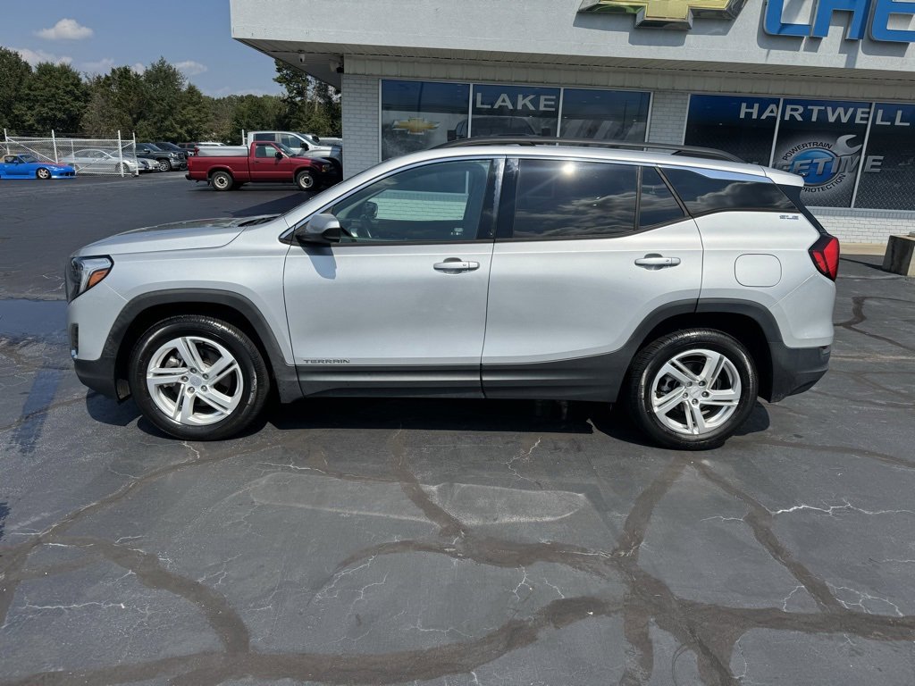 Used 2018 GMC Terrain SLE w/ Driver Convenience Package image 2