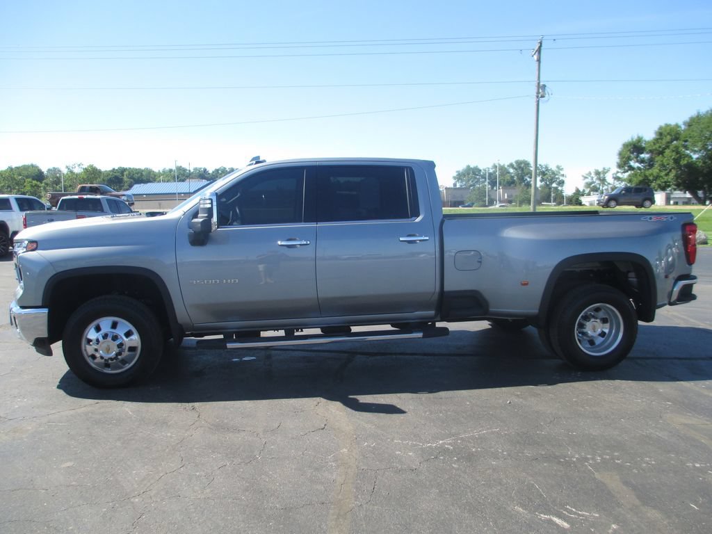 Certified 2025 Chevrolet Silverado 3500 LTZ w/ LTZ Plus Package AWD/4WD image 11