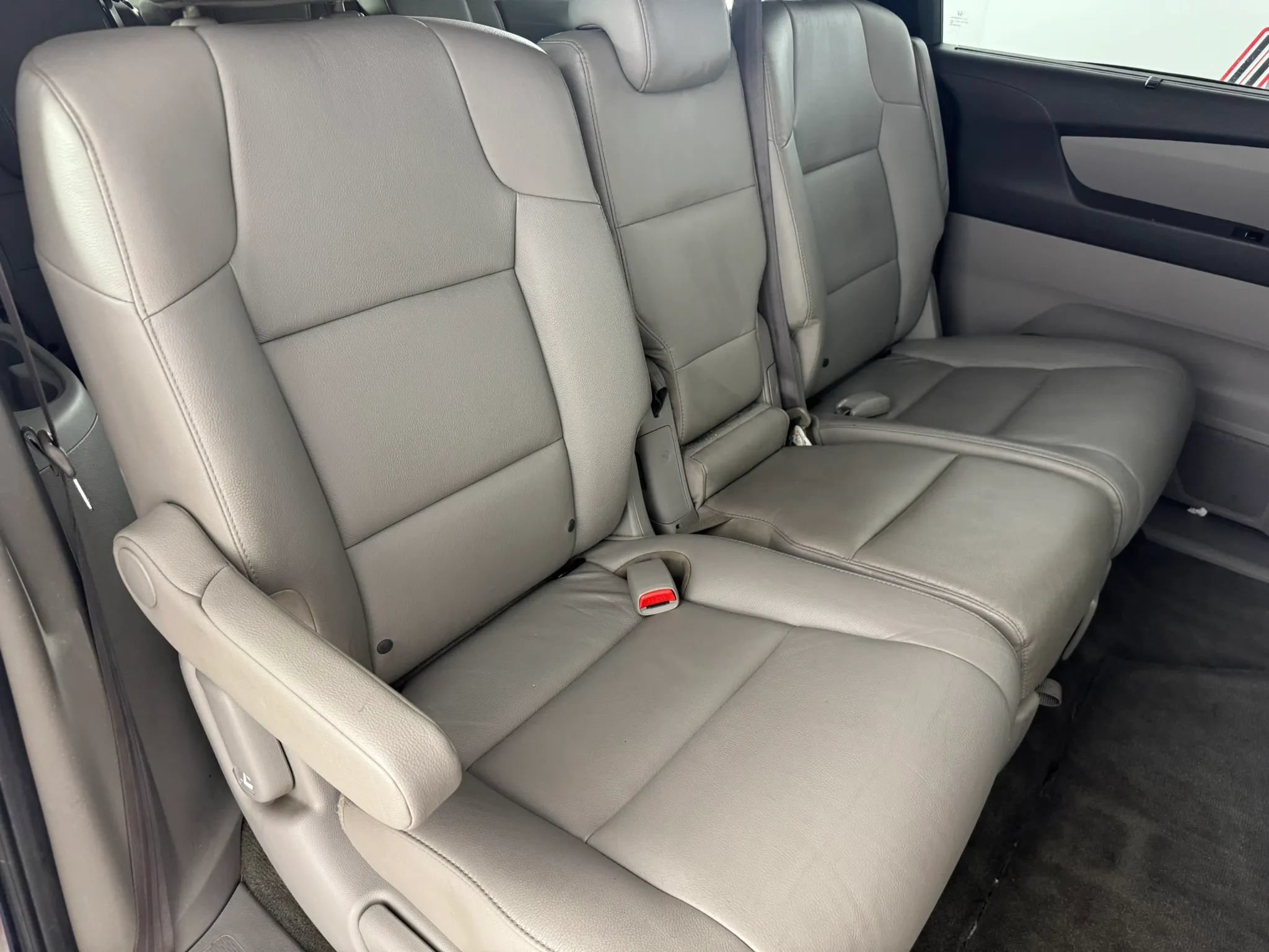 Used 2015 Honda Odyssey EX-L image 38