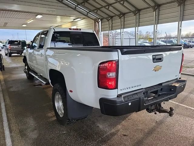 Used 2011 Chevrolet Silverado 3500 LTZ w/ LTZ Plus Package AWD/4WD image 4