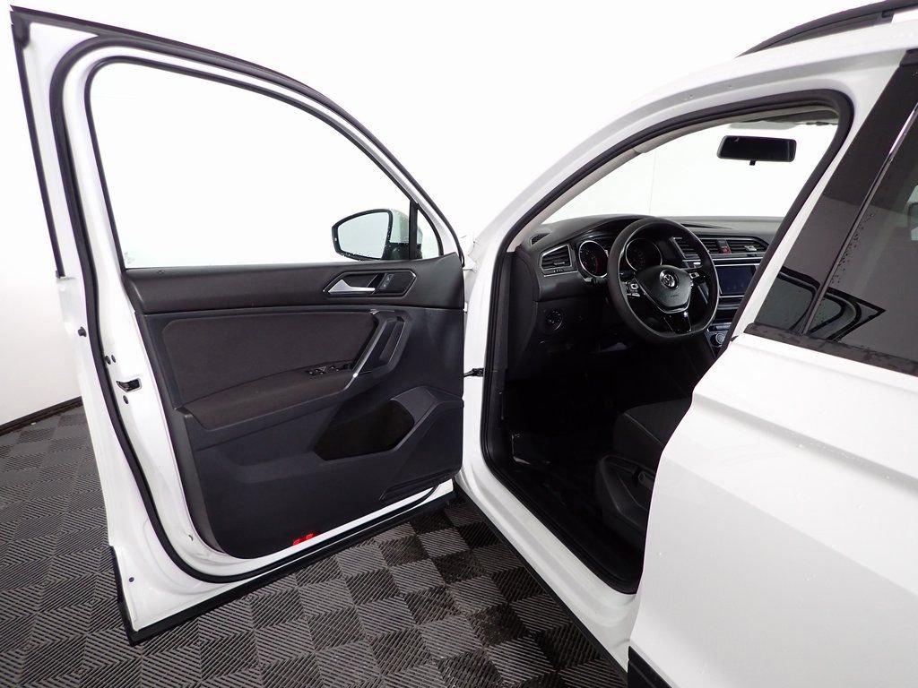 Used 2018 Volkswagen Tiguan S image 21