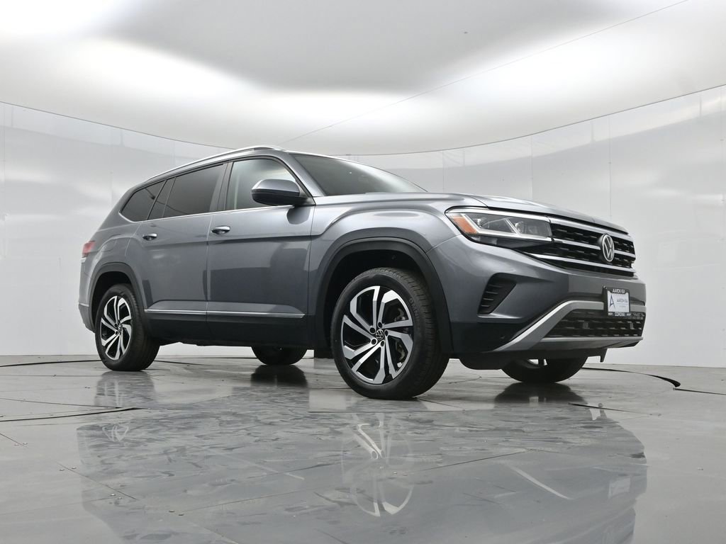 Used 2023 Volkswagen Atlas SEL AWD/4WD image 2