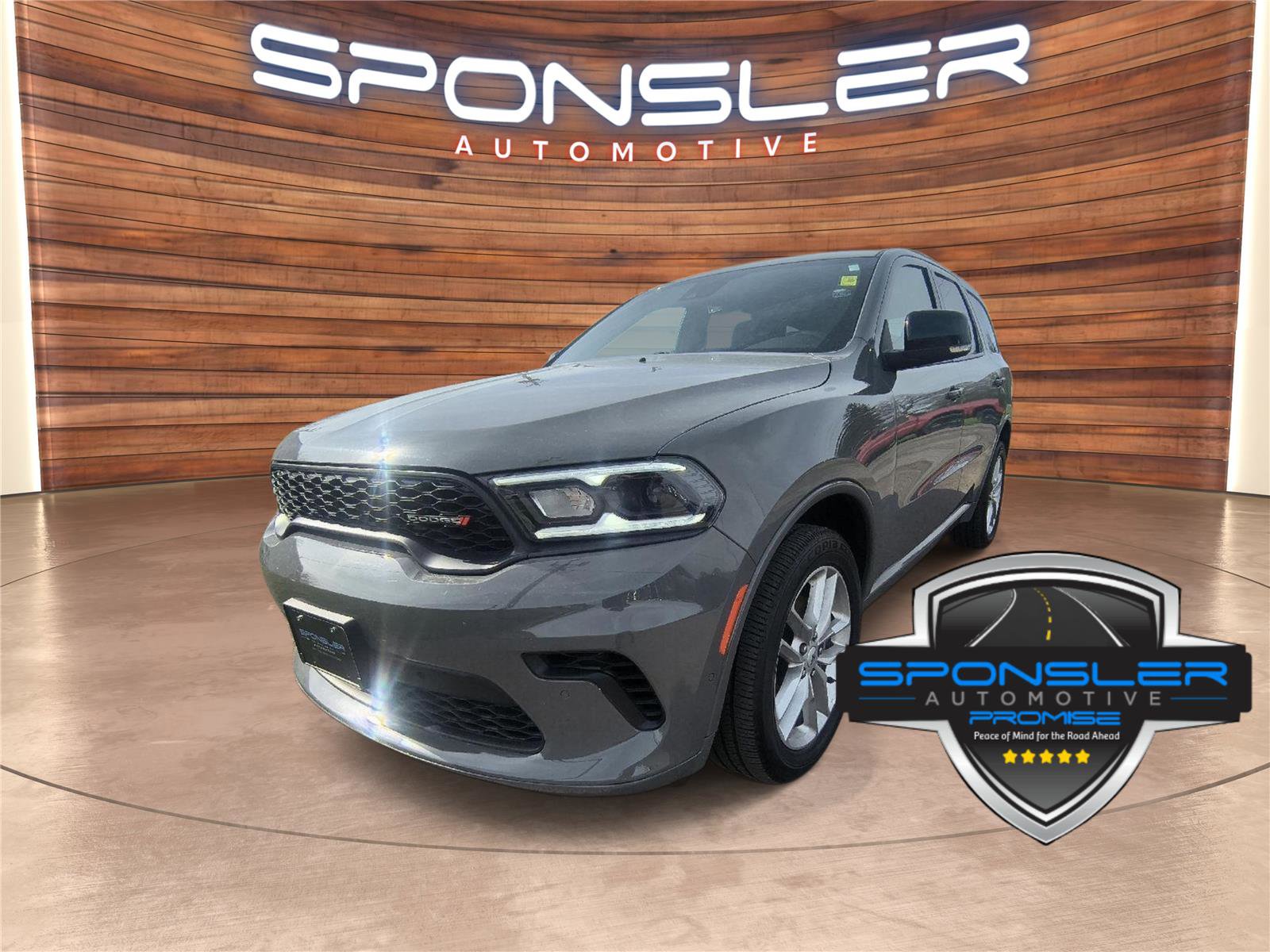 Used 2025 Dodge Durango GT image 1