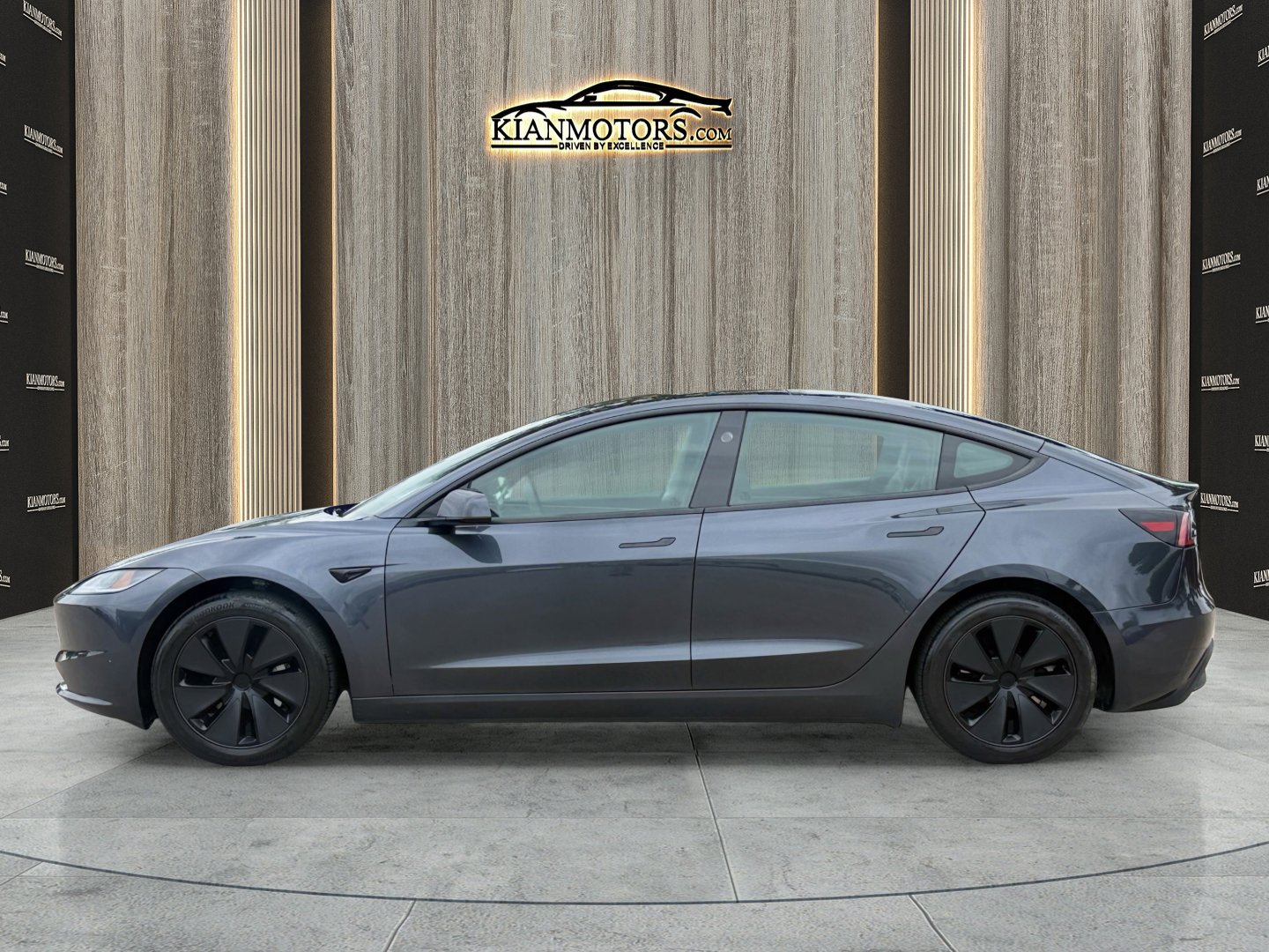 Used 2024 Tesla Model 3 Standard Range RWD image 4