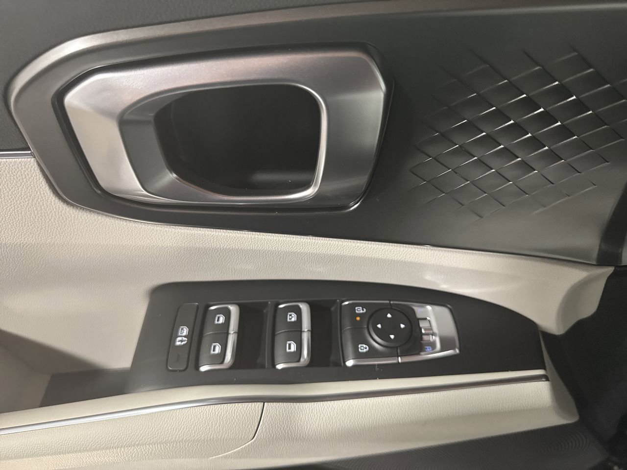 New 2025 Kia Sorento EX image 17