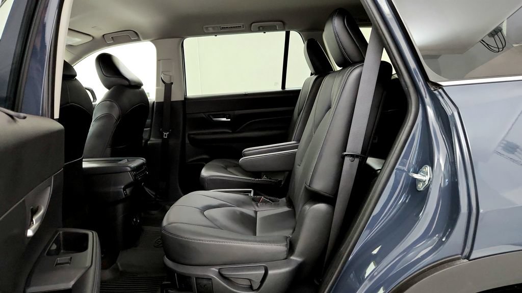 Certified 2024 Toyota Grand Highlander AWD image 21