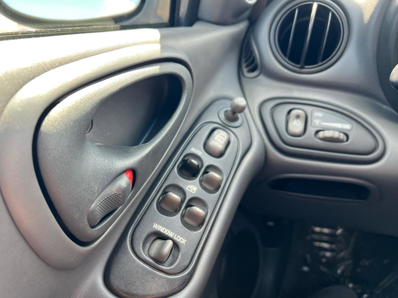 Used 2003 Pontiac Grand Am SE FWD image 58