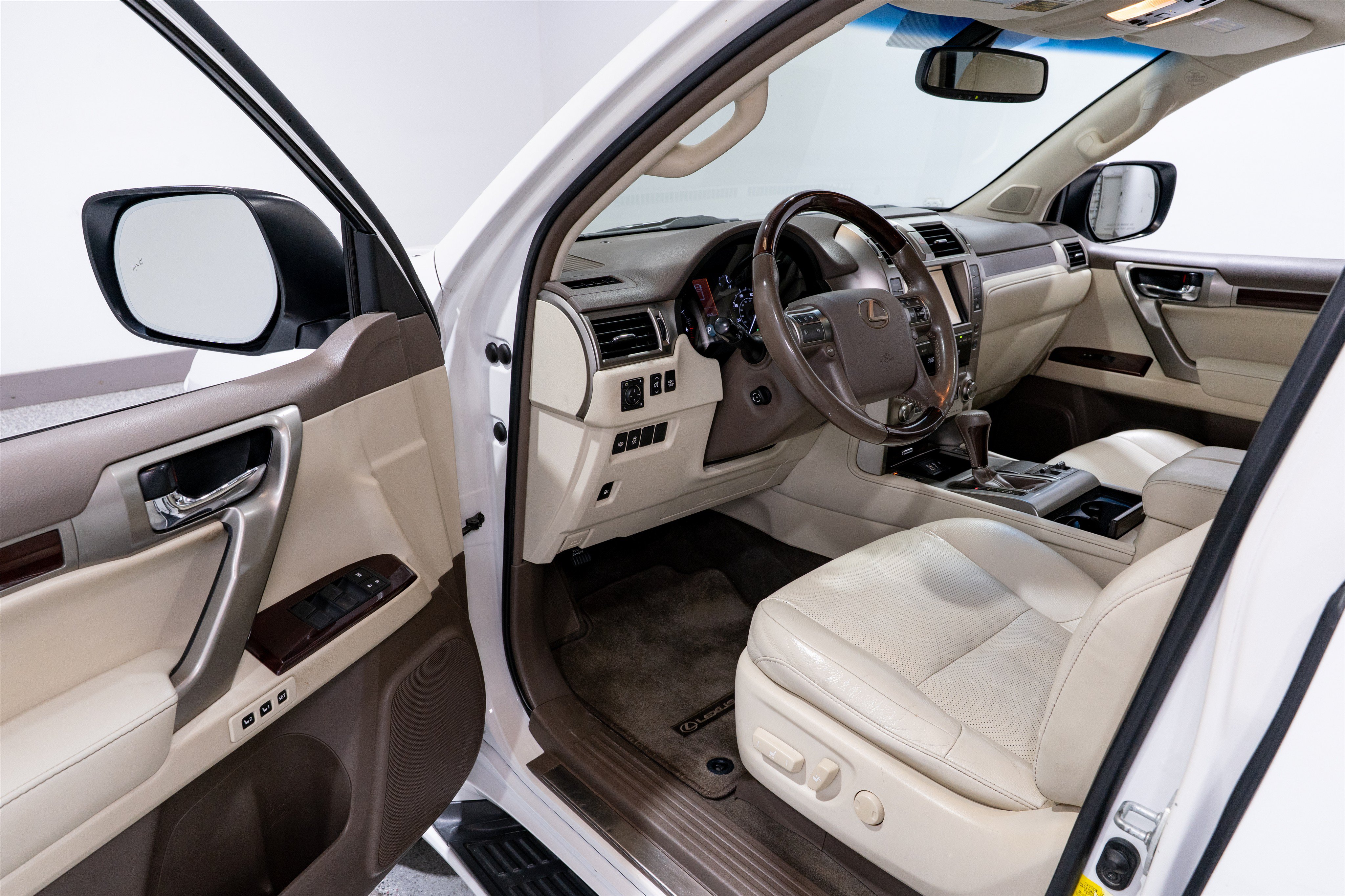 Used 2019 Lexus GX 460 Premium AWD/4WD image 12