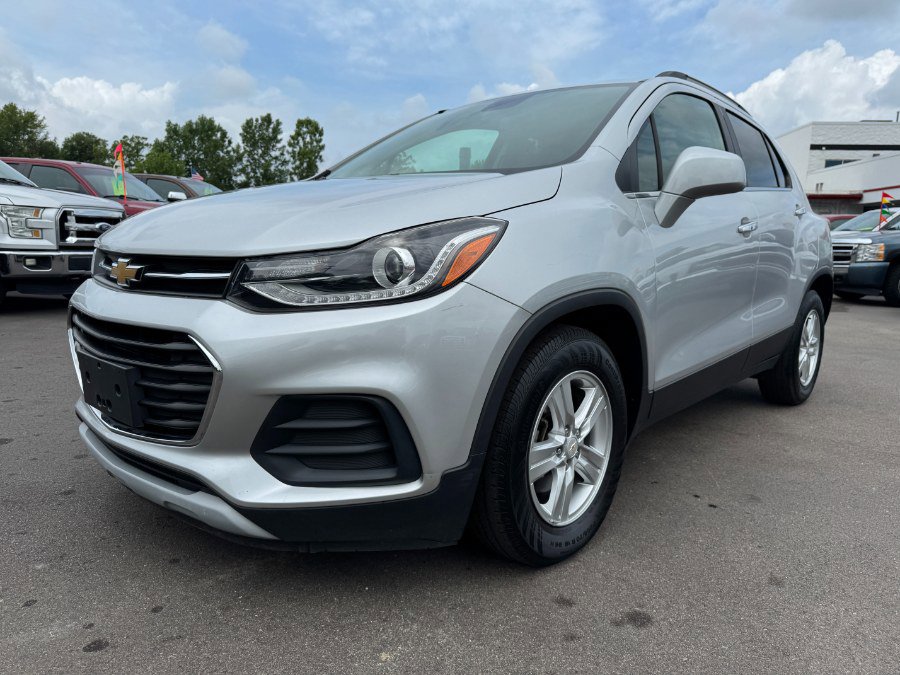 Used 2019 Chevrolet Trax LT w/ LT Convenience Package image 1