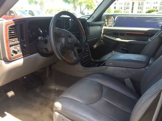 Used 2006 Cadillac Escalade ESV AWD image 3