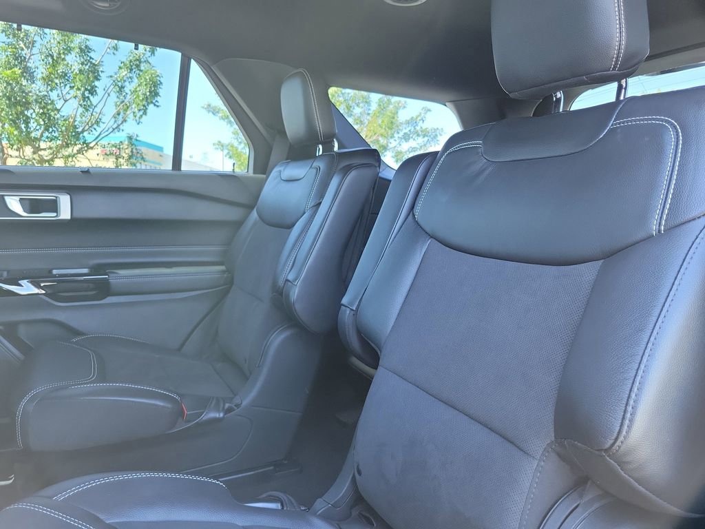 Used 2022 Ford Explorer ST RWD image 12
