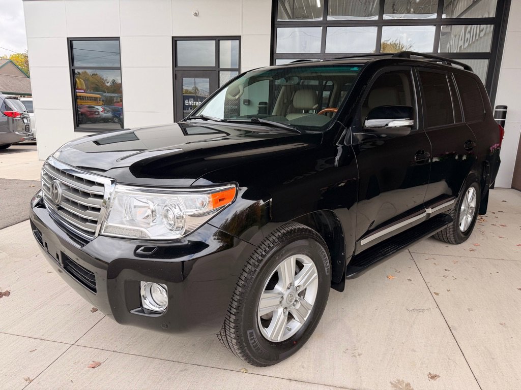 Used 2015 Toyota Land Cruiser image 3