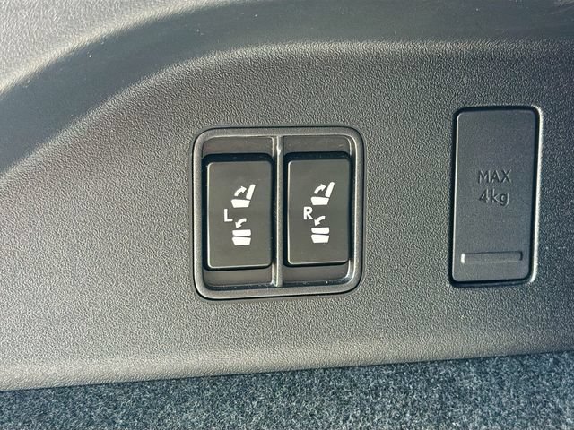 Used 2022 Lexus RX 350L Luxury w/ Accessory Package (Z1) FWD image 13