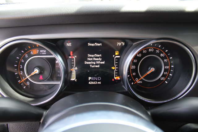 Used 2022 Jeep Wrangler Unlimited Sahara w/ Cold Weather Group AWD/4WD image 19