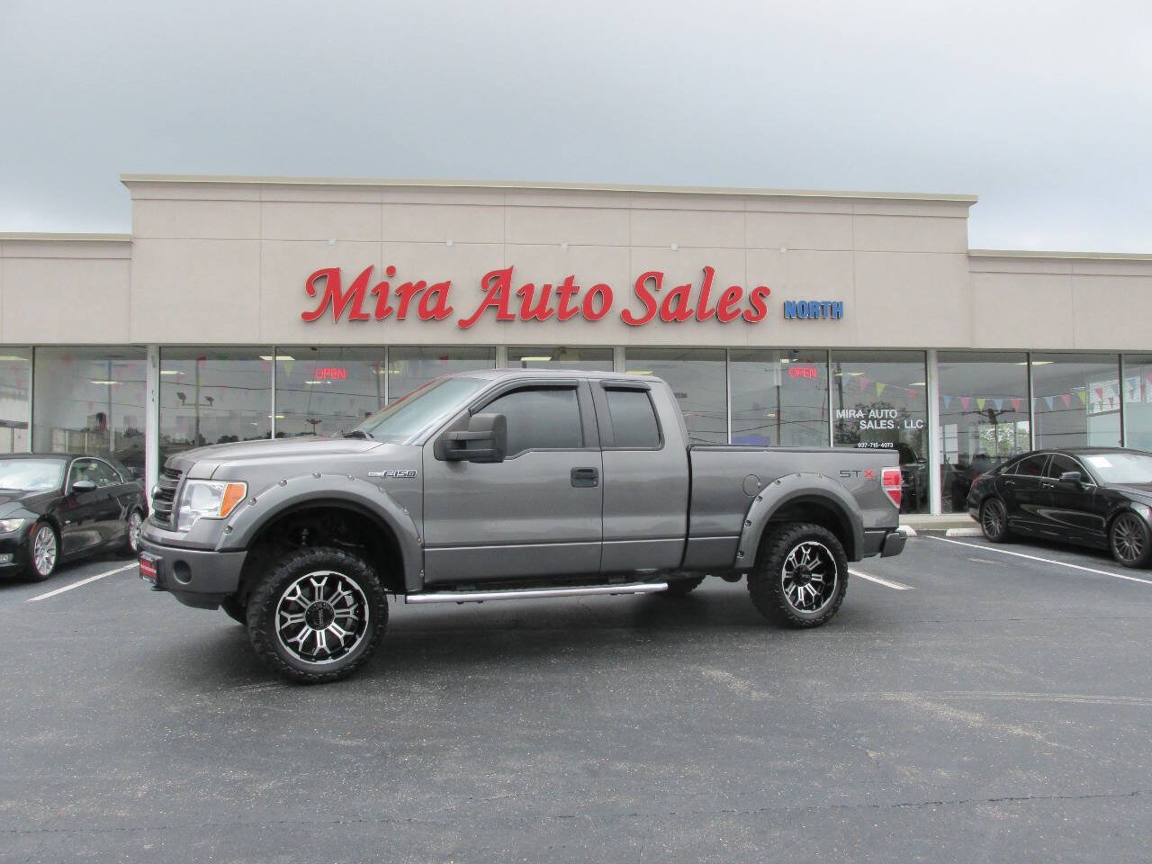 Used 2013 Ford F150 STX w/ Mid Equipment Group AWD/4WD image 1