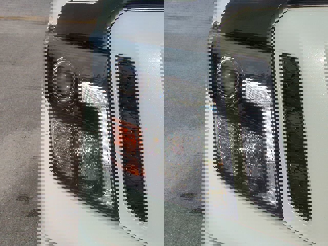 Used 2019 Nissan Titan SL w/ Midnight Edition image 10