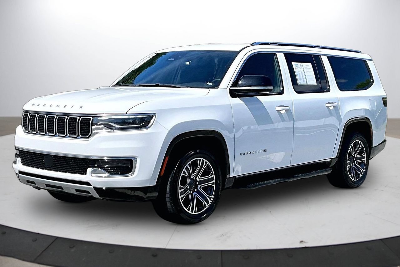 Certified 2024 Jeep Wagoneer L Series II w/ Flexible Seating Group AWD/4WD image 4