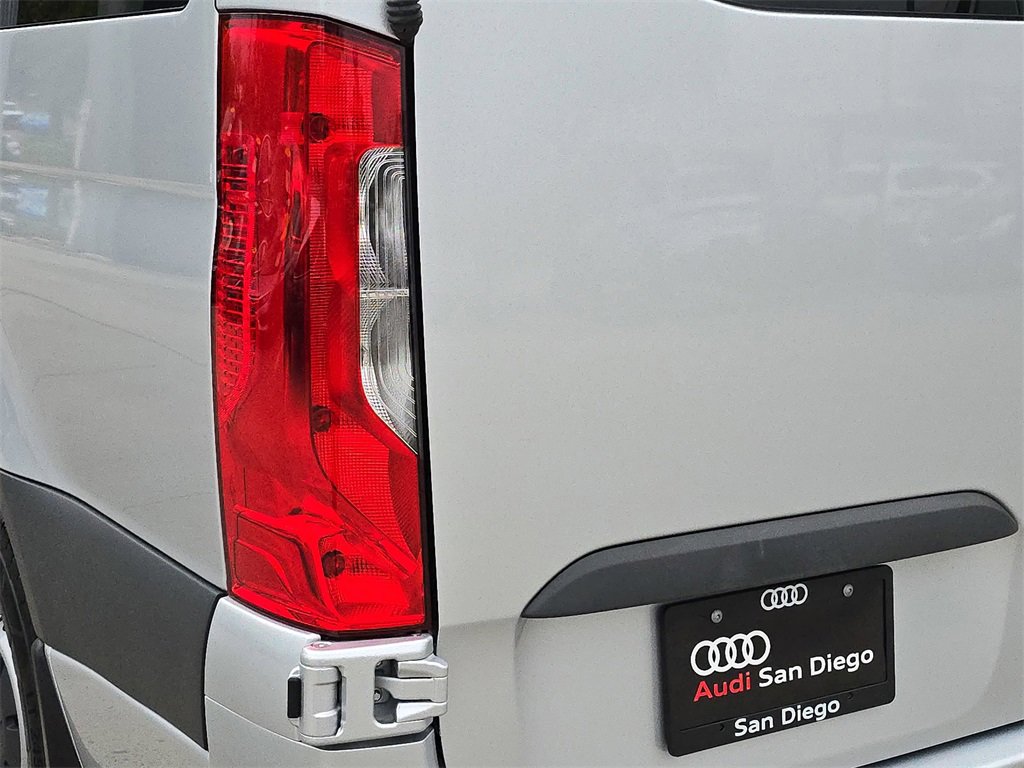 Used 2023 Mercedes-Benz Sprinter 2500 image 38