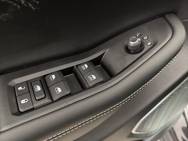 New 2025 Jeep Grand Cherokee L Limited w/ Trailer Tow Package image 13