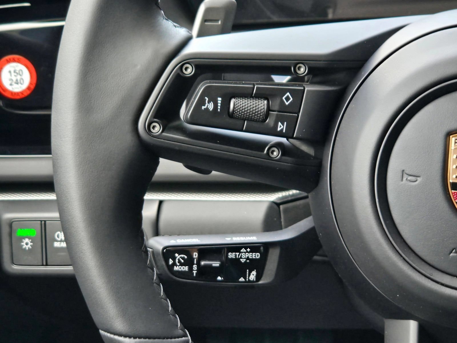 New 2026 Porsche Panamera 4 E-Hybrid AWD/4WD image 16