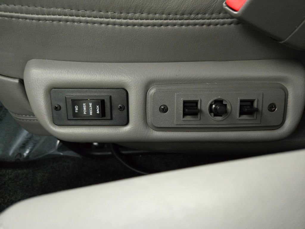 Used 2020 GMC Savana 2500 Explorer Limited SE image 25