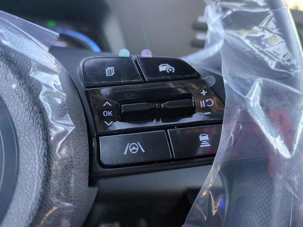 Certified 2026 Hyundai Elantra SEL Sport Premium FWD image 15