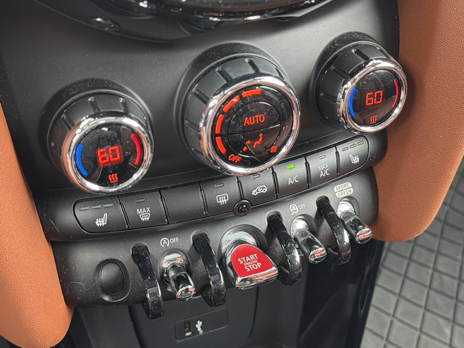 Used 2020 MINI Cooper S w/ Signature Upholstery Package FWD image 28