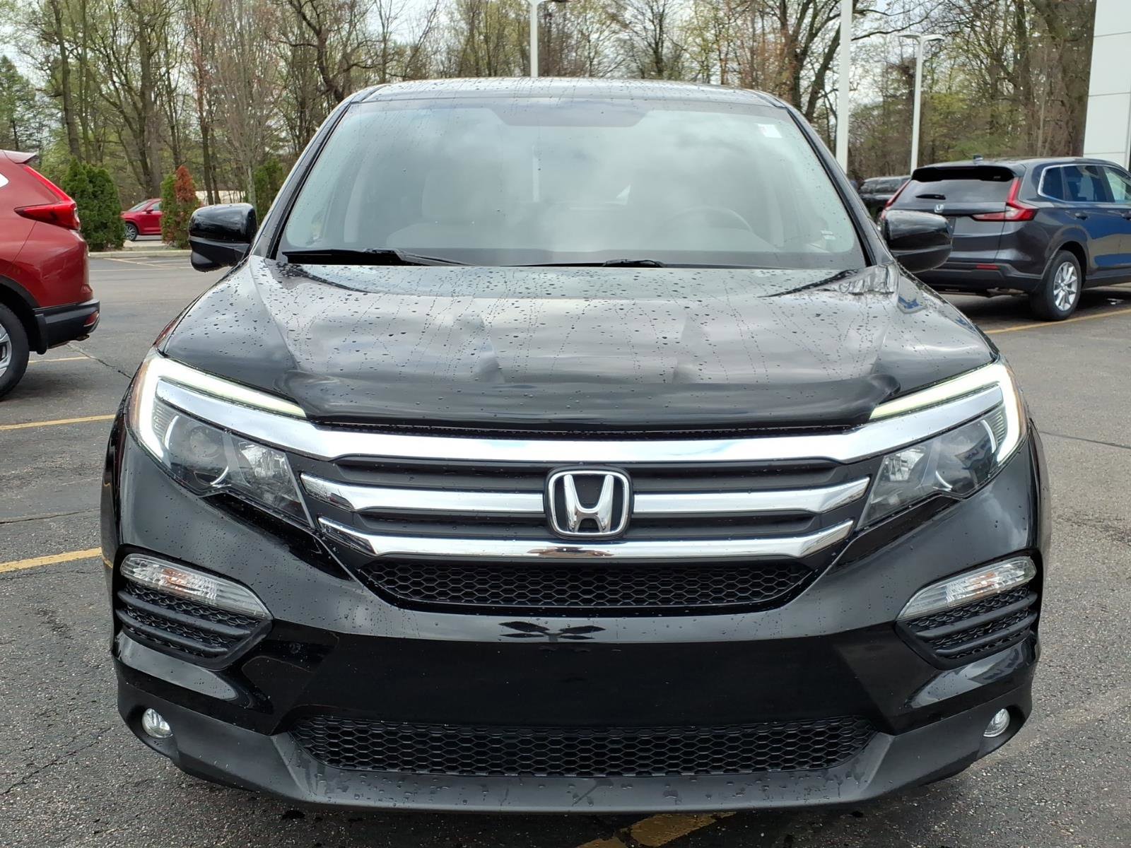 Used 2018 Honda Pilot EX image 2
