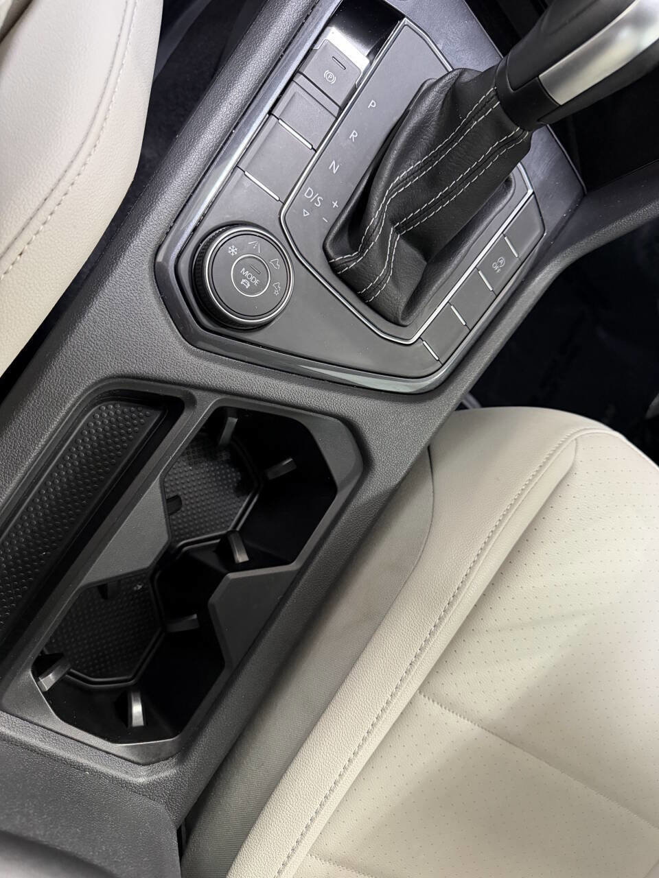 Used 2021 Volkswagen Tiguan S AWD/4WD image 8