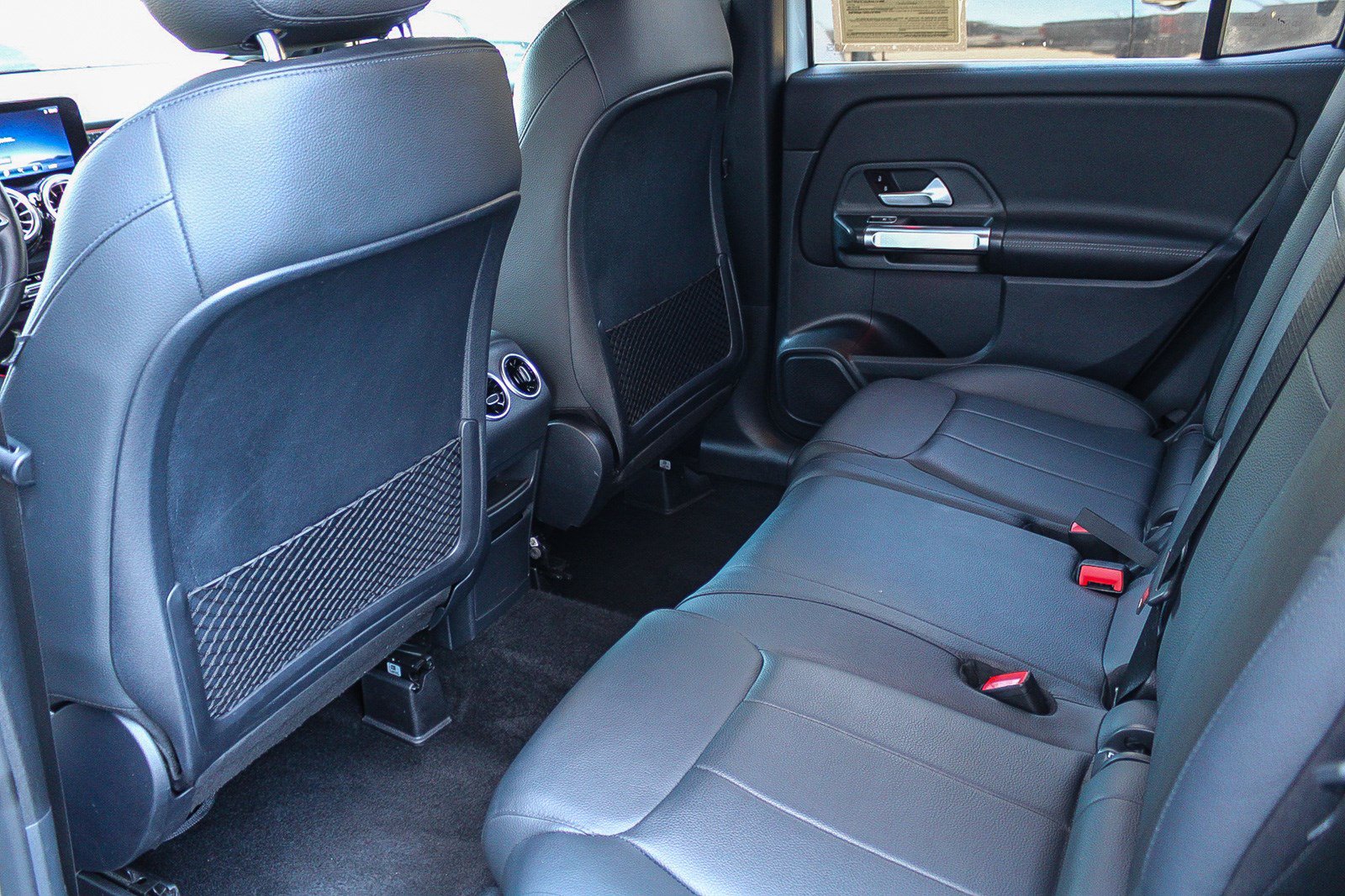 Used 2024 Mercedes-Benz GLB 250 image 20