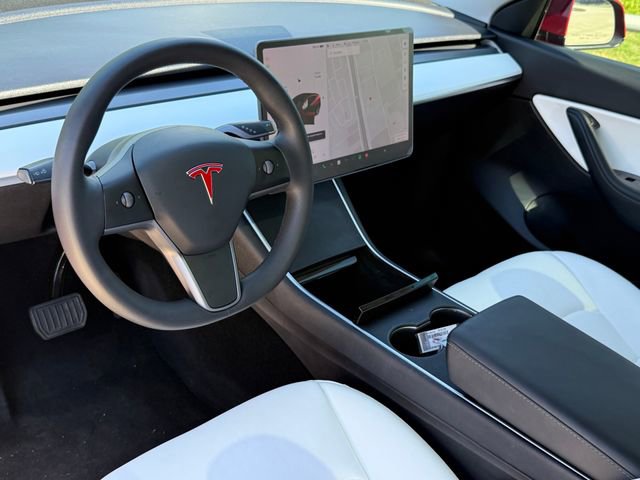 Used 2021 Tesla Model Y Long Range image 11