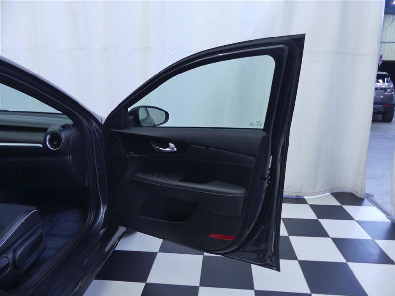 Used 2024 Kia Forte GT-Line w/ GT-Line Premium Package FWD image 25