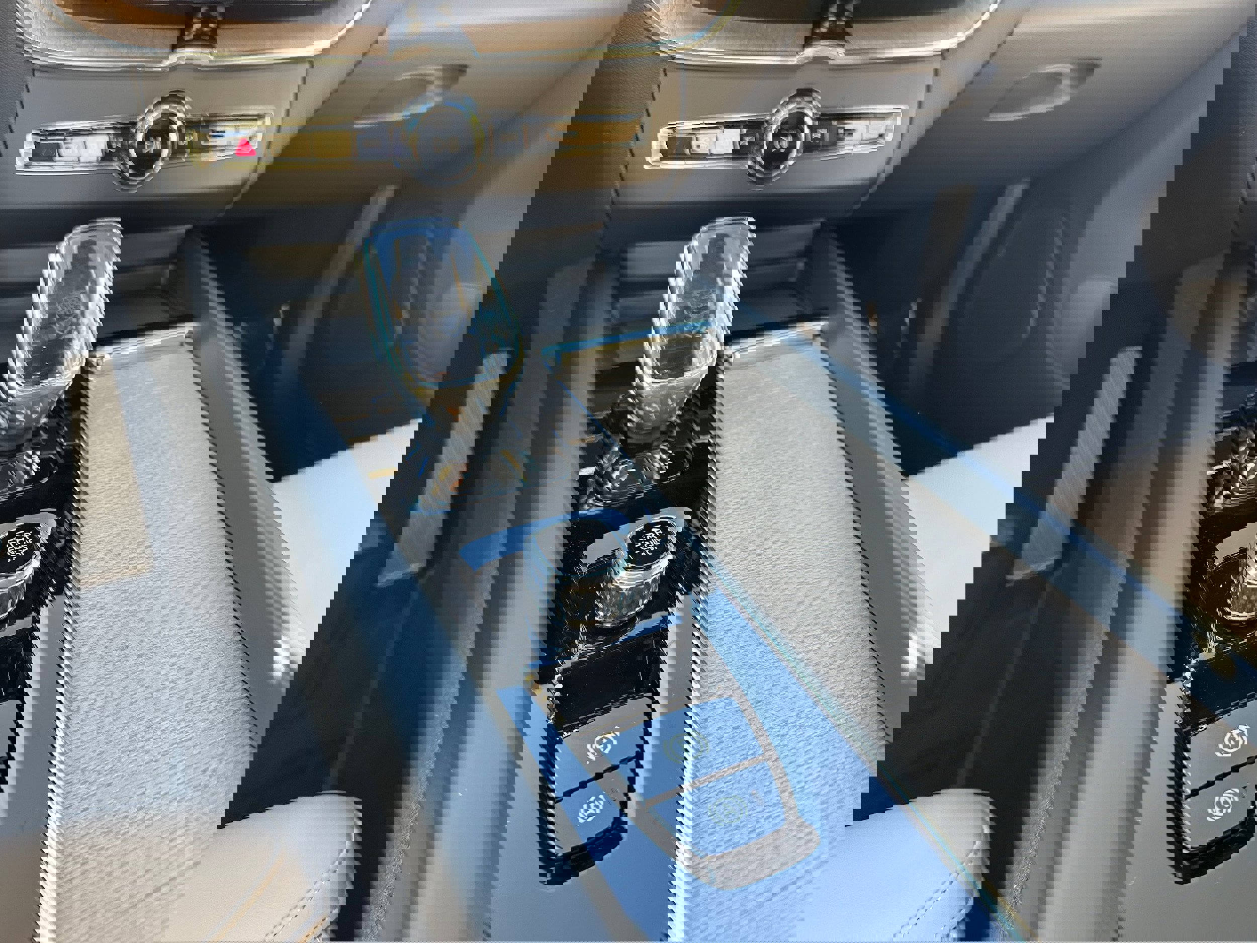 New 2026 Volvo XC60 B5 Plus w/ Protection Package Premier image 13