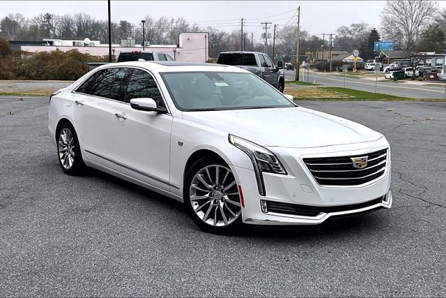 Used 2017 Cadillac CT6 Luxury image 2