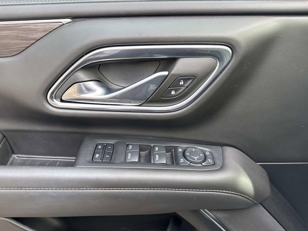 Certified 2024 Chevrolet Suburban Z71 w/ Off-Road Capability Package image 21