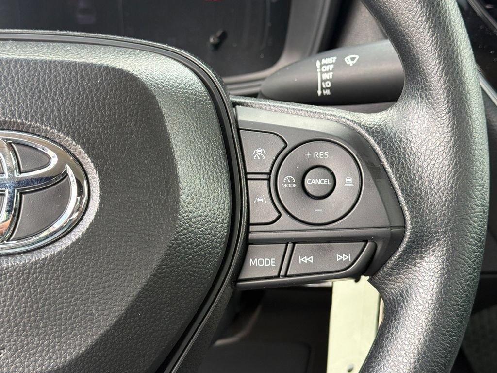 Used 2026 Toyota Corolla LE FWD image 30