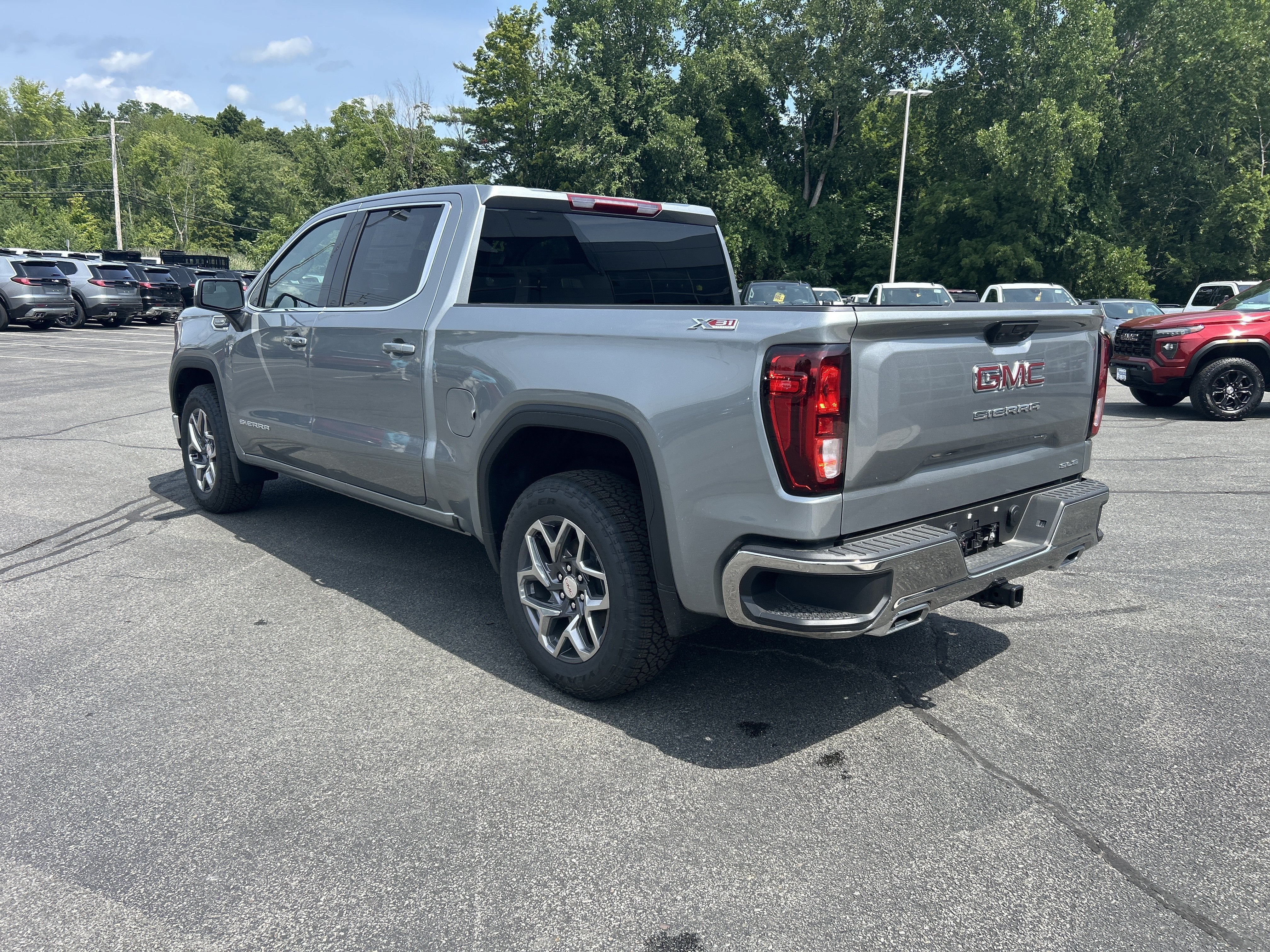 New 2026 GMC Sierra 1500 SLE AWD/4WD image 8