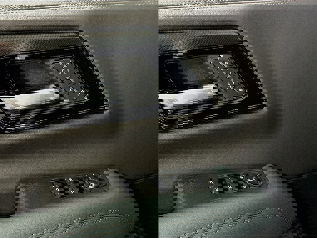 New 2026 GMC Yukon XL AT4 w/ AT4 Premium Package image 13