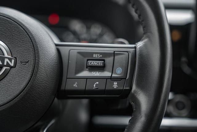 Used 2024 Nissan Pathfinder SV image 28