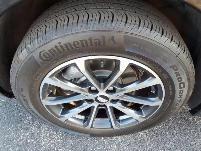 Used 2025 Cadillac XT4 Sport w/ Cold Weather Package FWD image 12