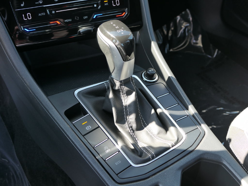 Used 2025 Volkswagen Jetta Sport FWD image 20
